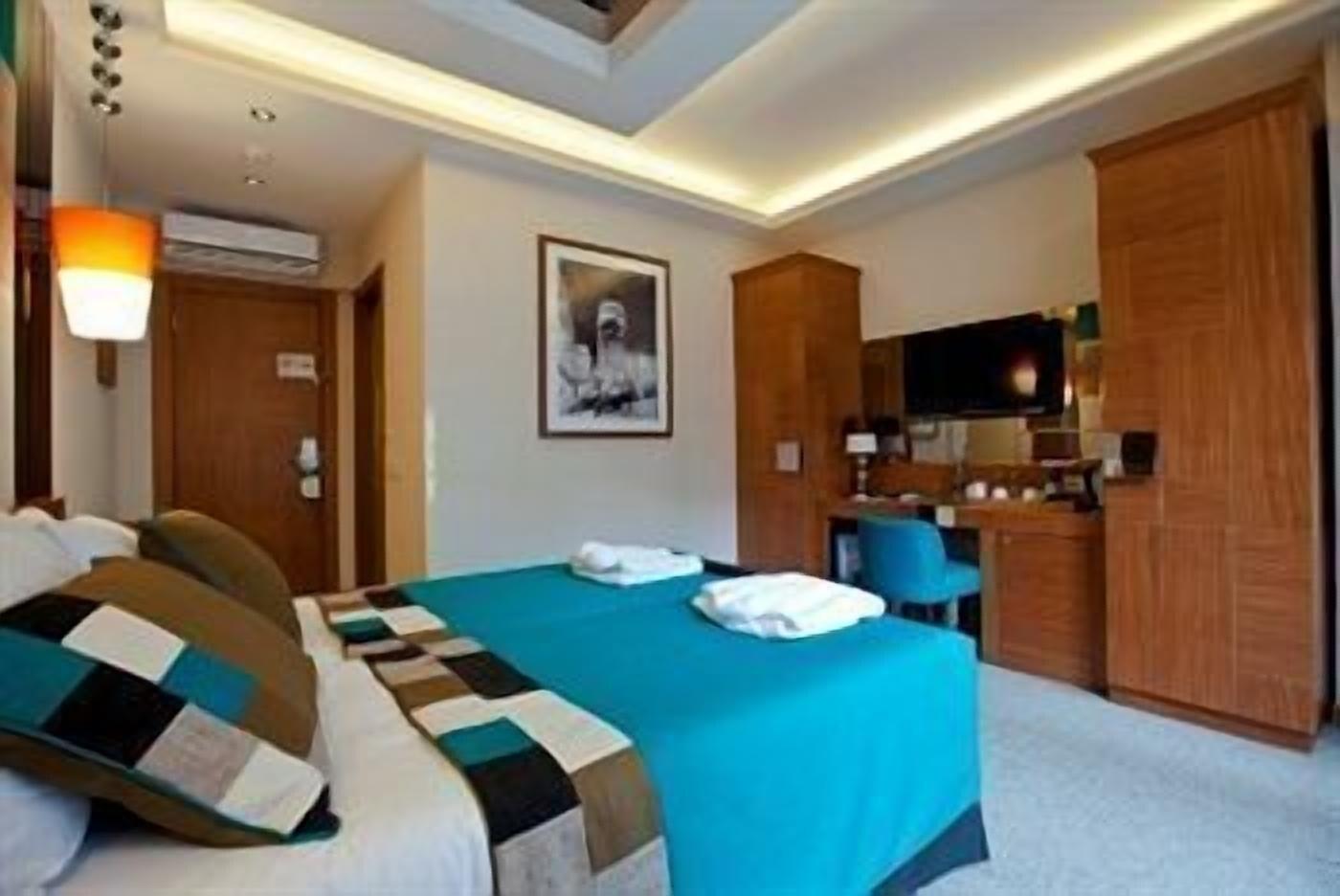 איסטמבול Collage Taksim Hotel מראה חיצוני תמונה