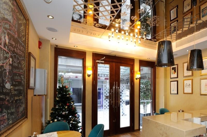 איסטמבול Collage Taksim Hotel מראה חיצוני תמונה